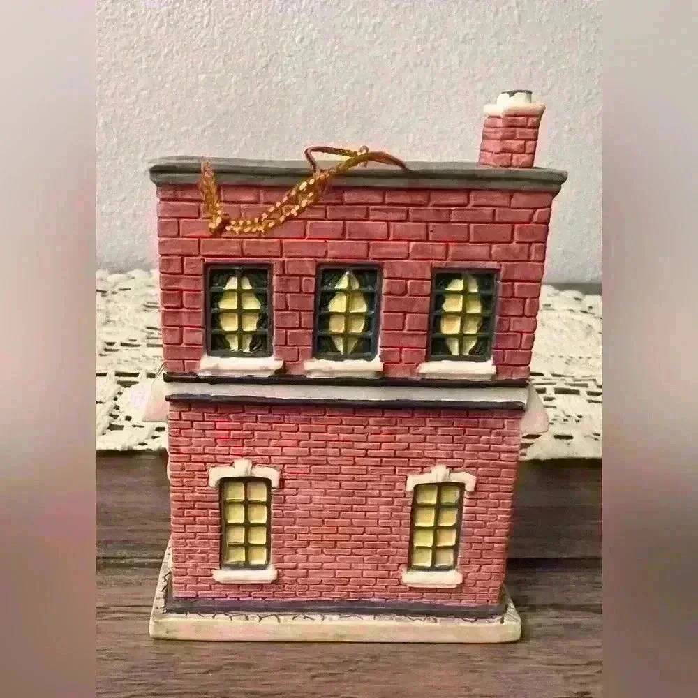 Hallmark NEW 2001 1st‎ Walgreen's Drugstore 100th Anniversary Christmas ornament